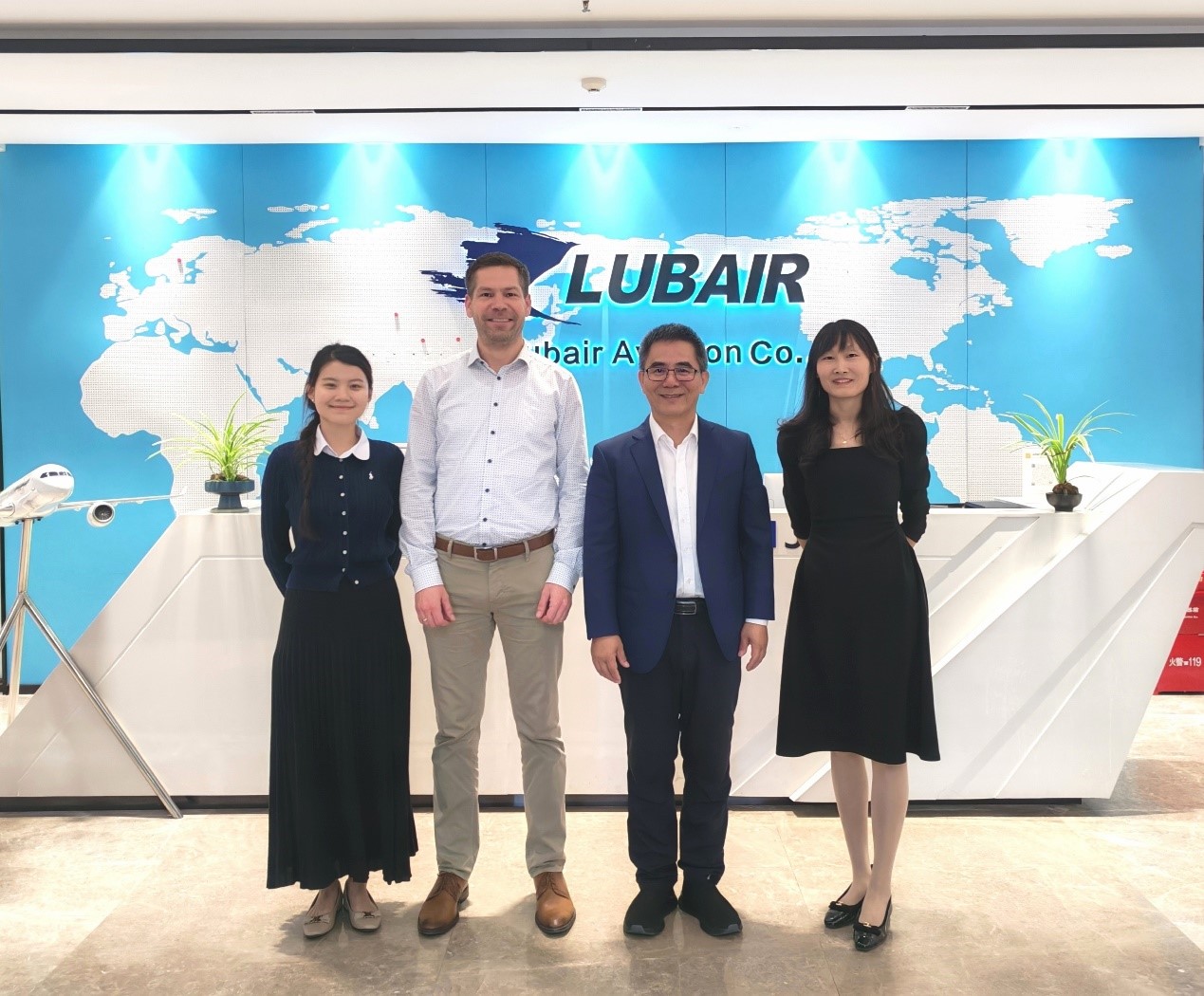 当航空科技邂逅东方新年 一封来自汉莎技术的光影祝福